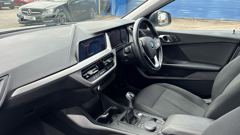 BMW 1 Series 118i SE 5dr Petrol Hatchback